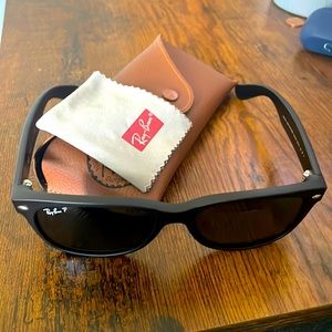 Ray Ban New Wayfarer with Polarized Lenses